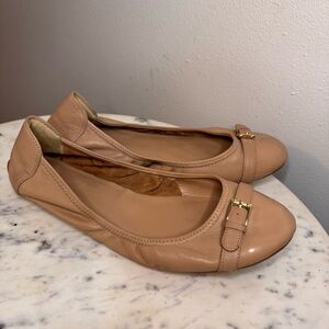Cole Haan Flats Size 8 M beige shoes Leather MAKE ME AN OFFER!